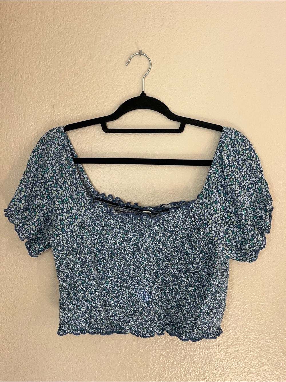 aerie Large Blue Floral Smocked Crop Top